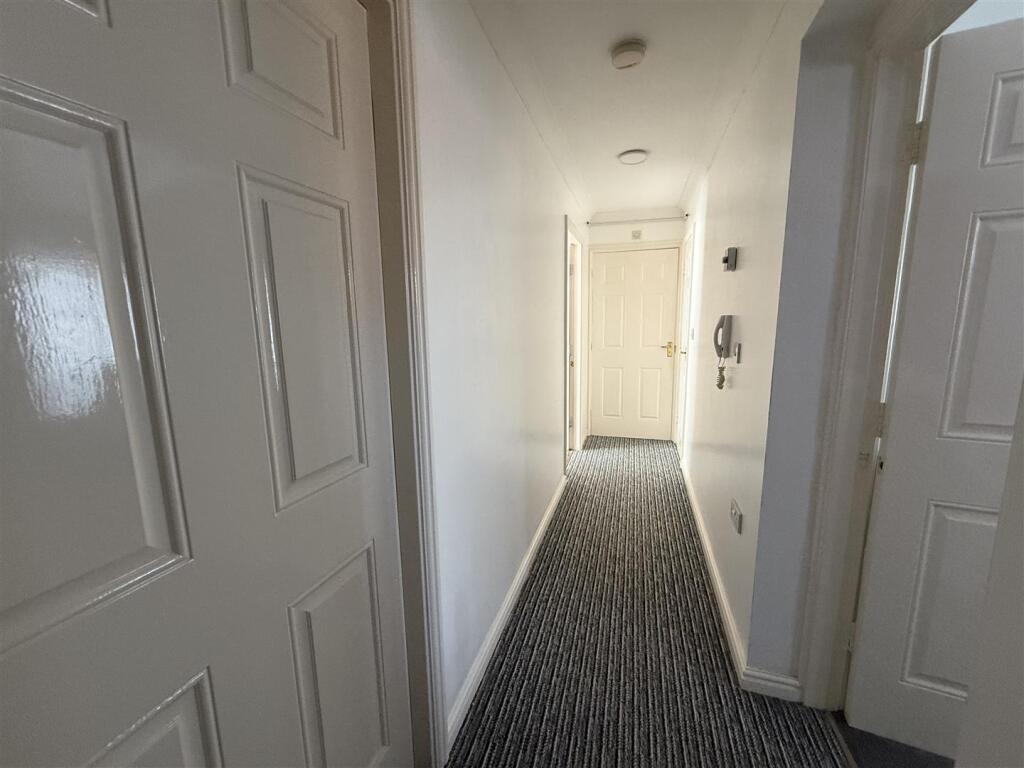 RECEPTION HALLWAY
