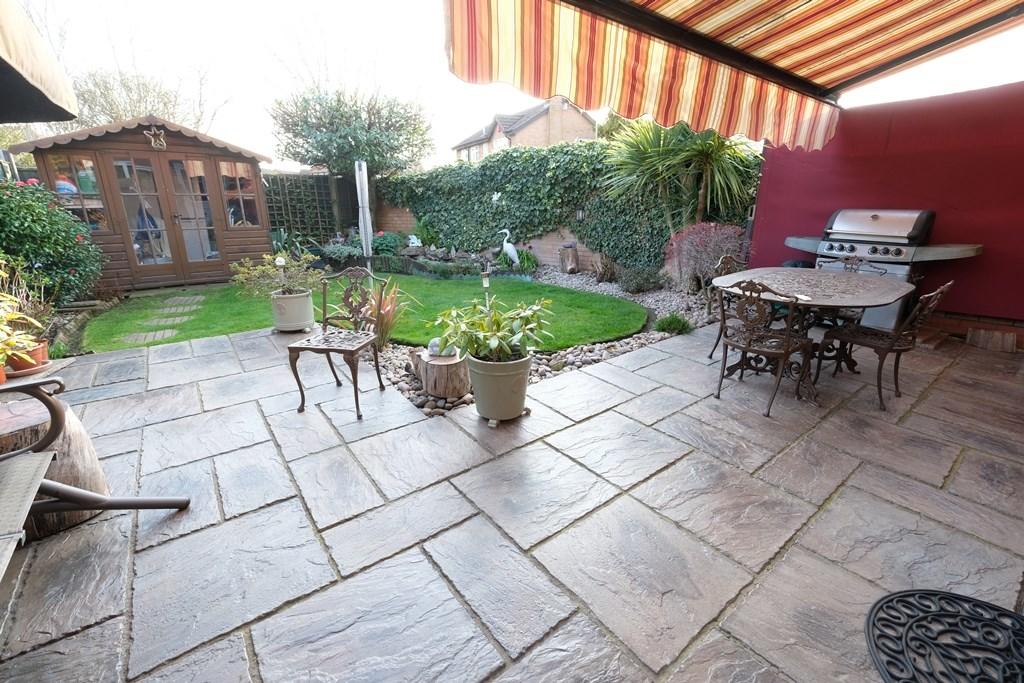 GARDEN 