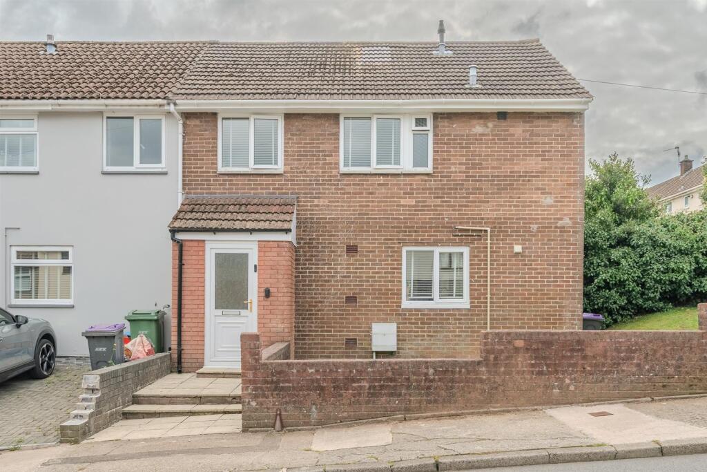 57 Mynydd Maen Road-1.jpg