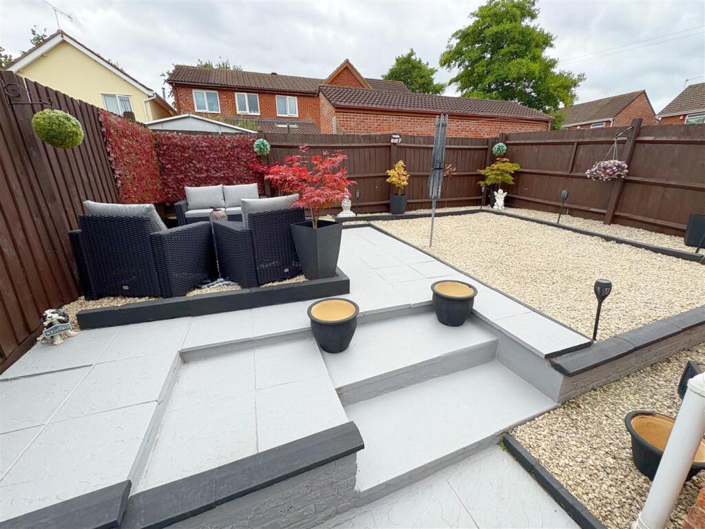 Rear garden and patio (4).jpg