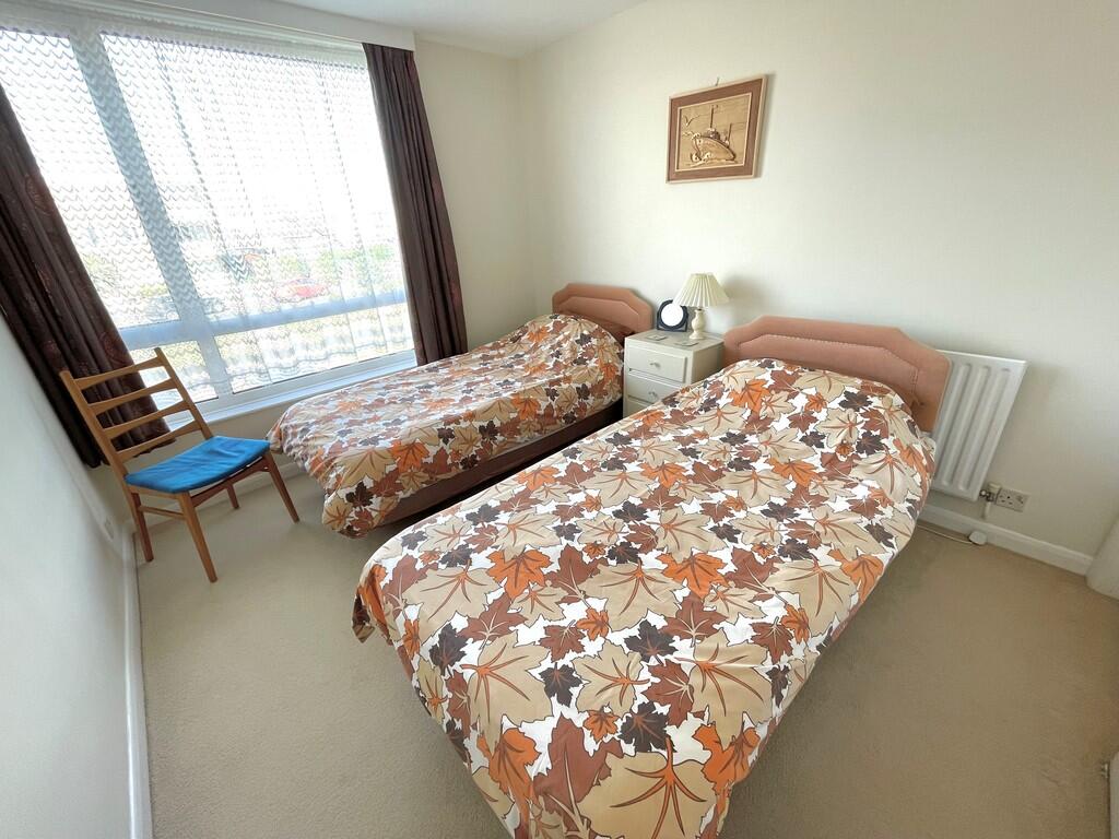 74 Jelicoe Court ...