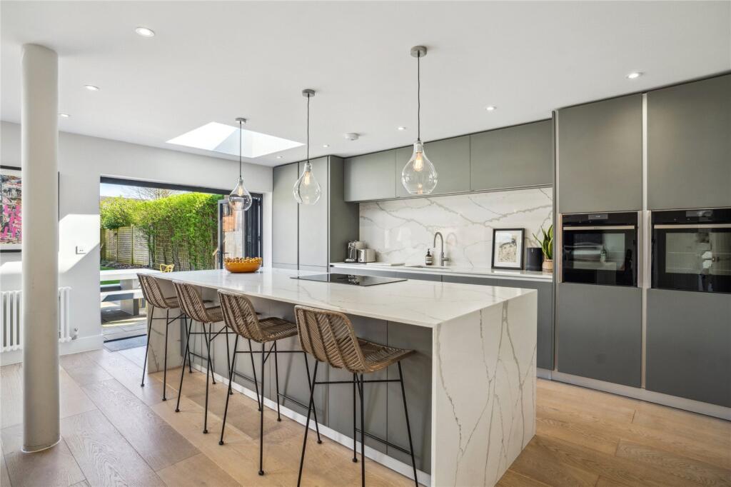 Breakfast Bar