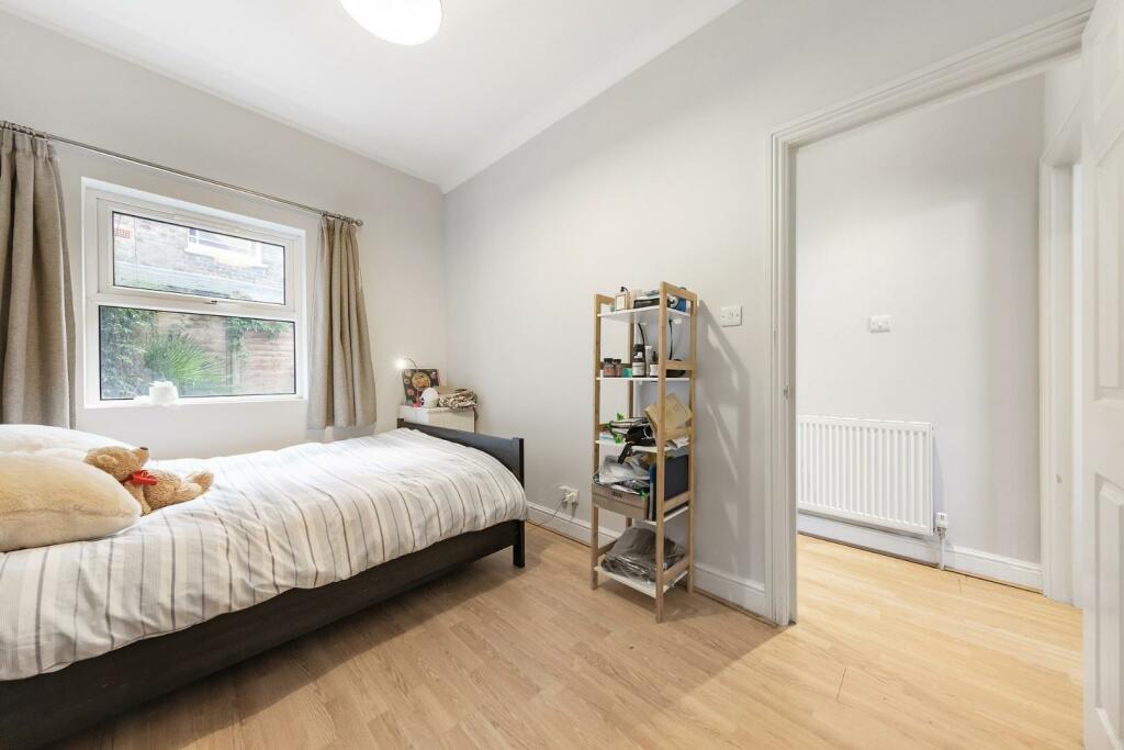 Bedroom (1).jpg