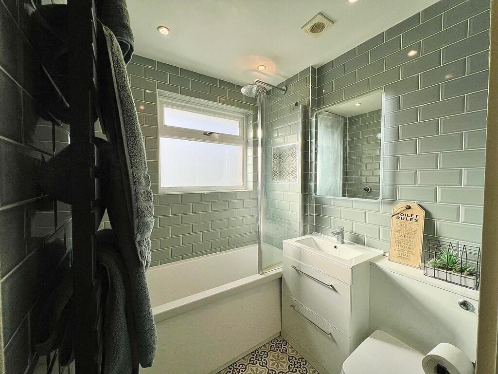 5d2bed11-781f-455...