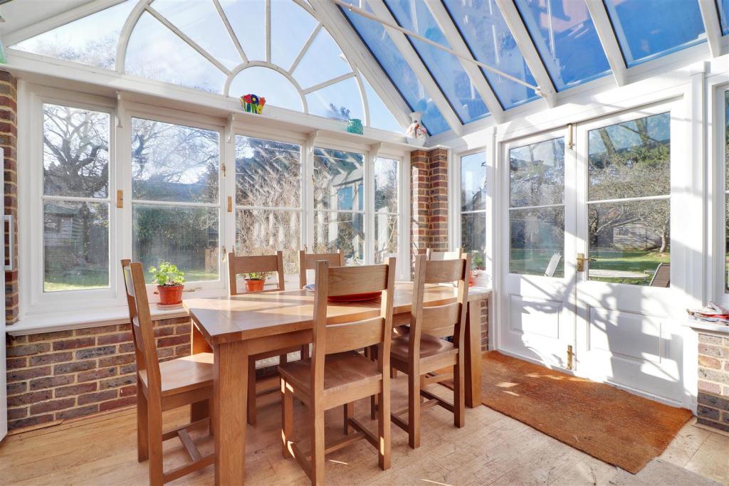Conservatory Dining Area.jpg