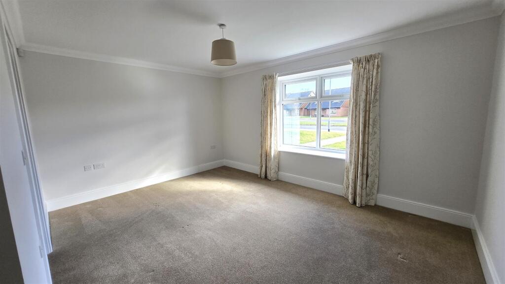 Master bedroom.jpg