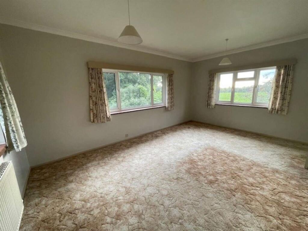 Scott's bedroom photo-1920.jpg