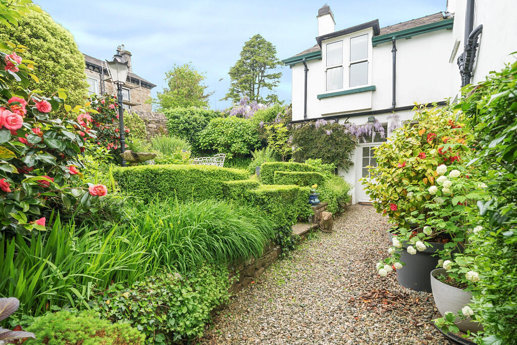 Side Courtyard