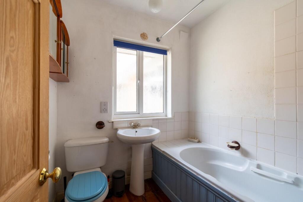 68 Combe Park -9.jpg