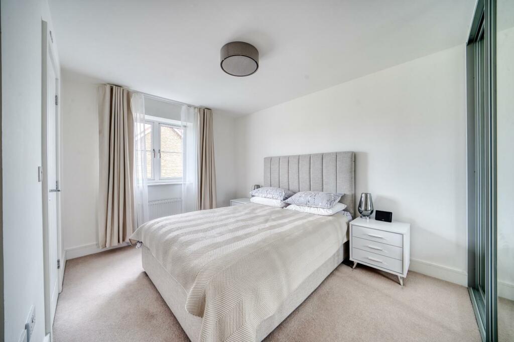 10 - bed 1.jpeg