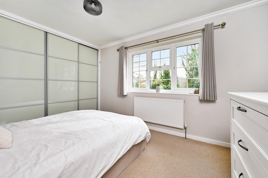 162 Marrowbrook L...