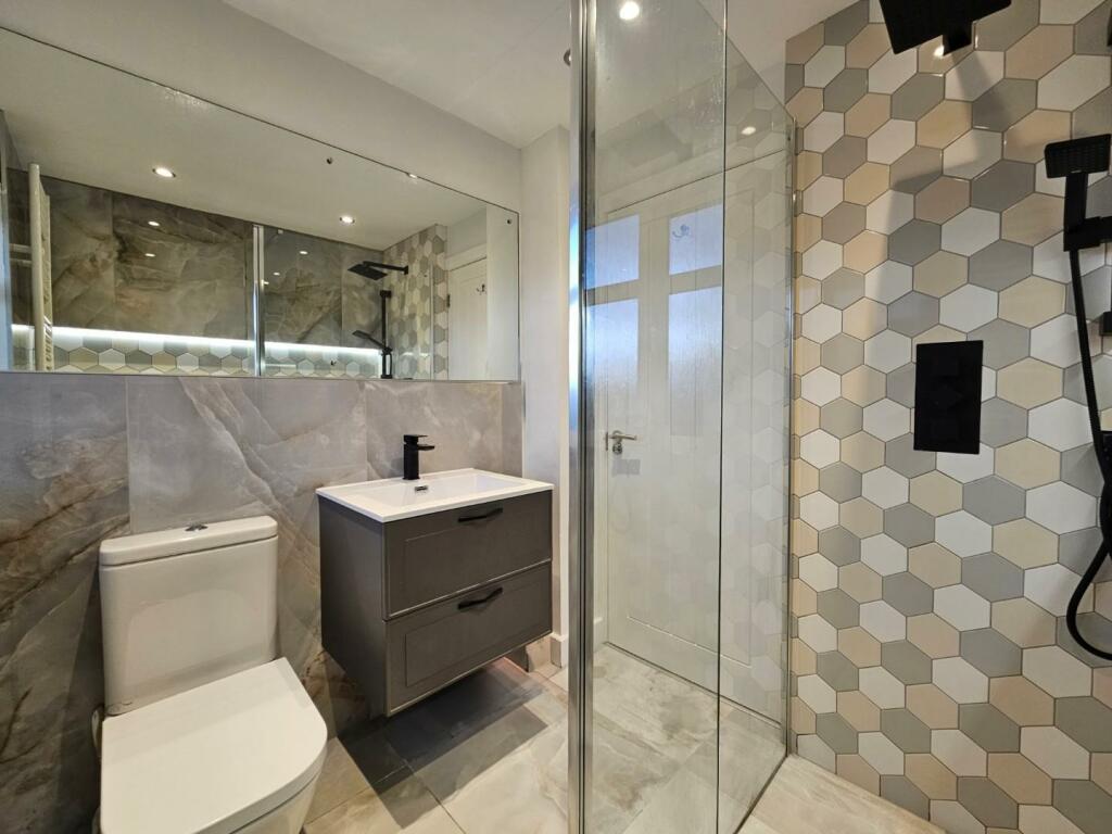 Family Shower Room