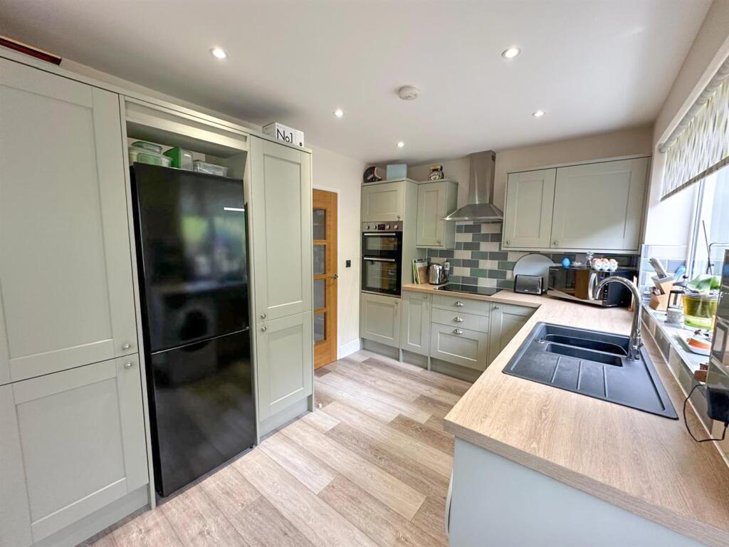 3 bed semi-detached property, Utley