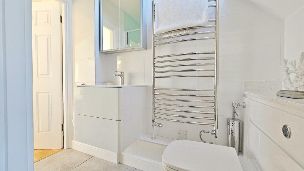 Jack &amp; Jill En-Suite