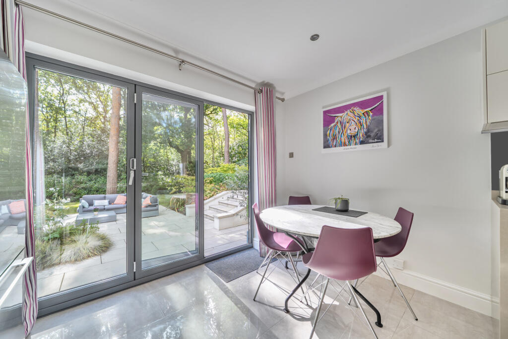 1348601-30-68bf23...