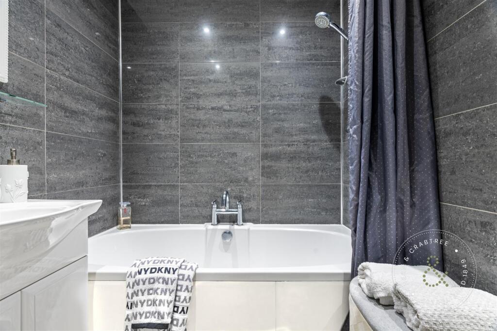 Uplands bathedt (1).jpg