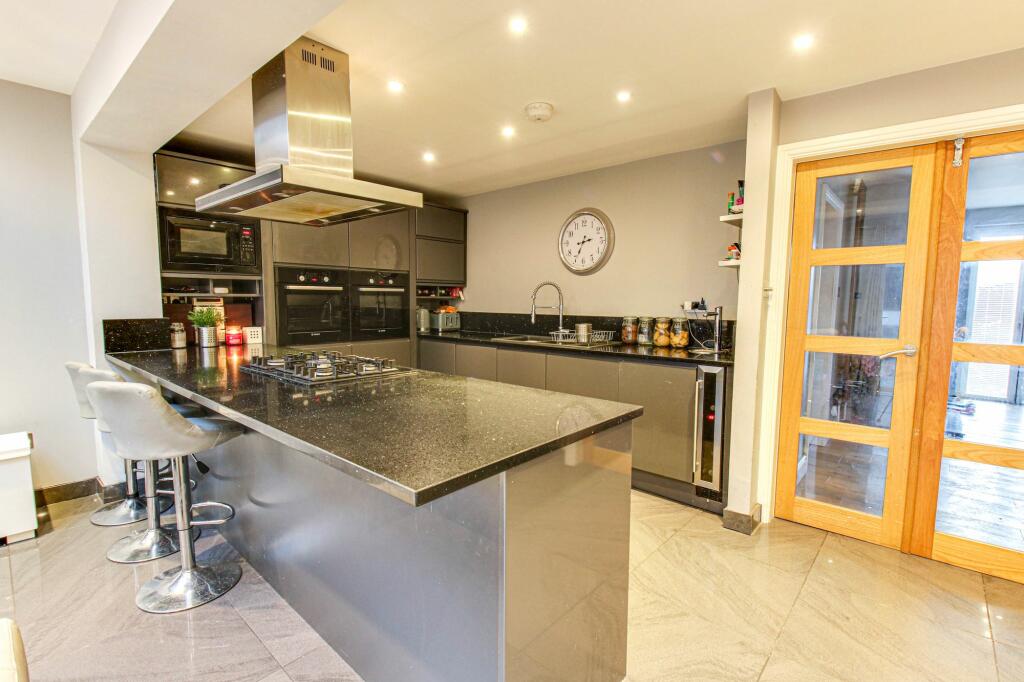 Kitchen, Dining Room &amp; Morning Room