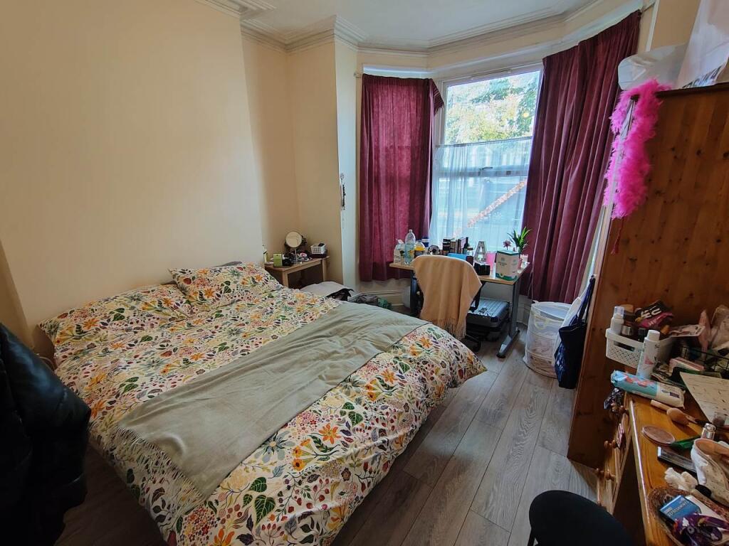 Ground floor front b