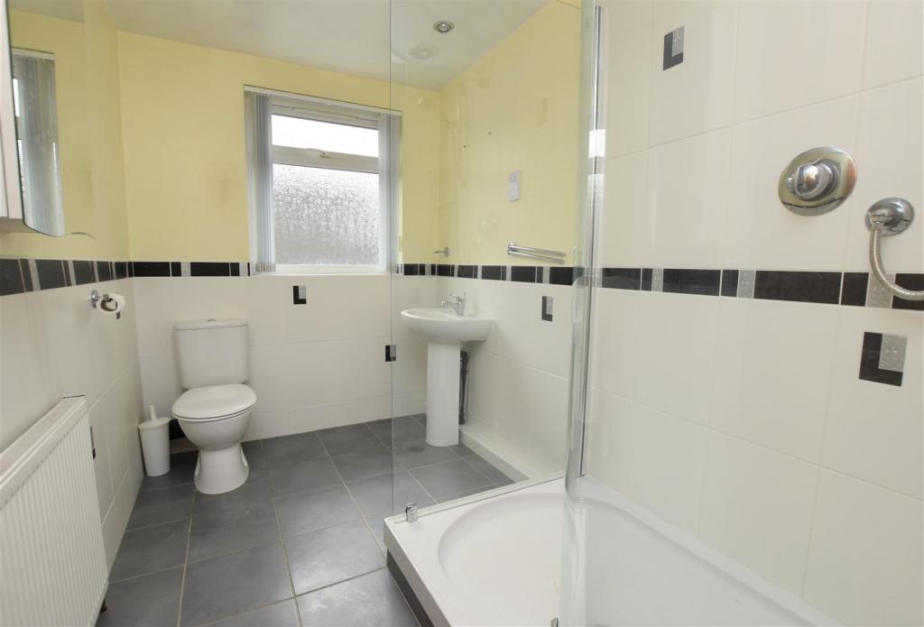 Shower Room.jpg