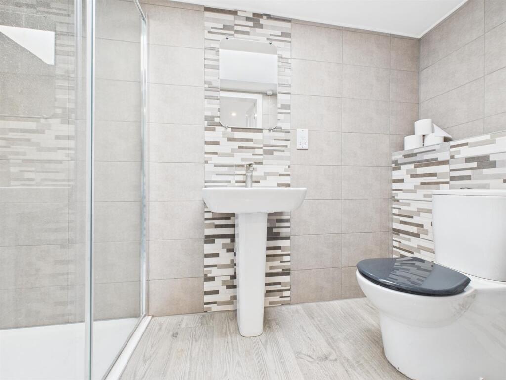 En-Suite 3