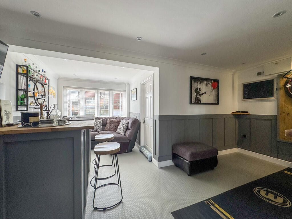 games room and ba...