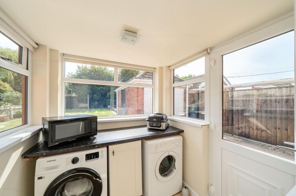 1336720-5-6899cc3474853