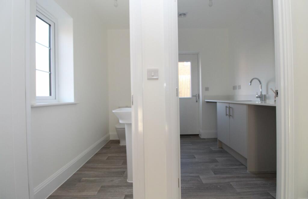 Utility &amp; Cloak Room