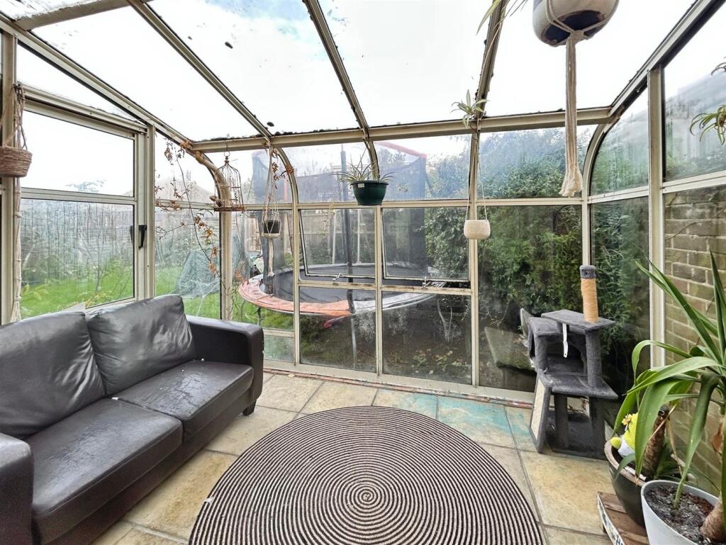 db710607-B-4171-BFE5-92A426F082F6-4598-000000A45ED