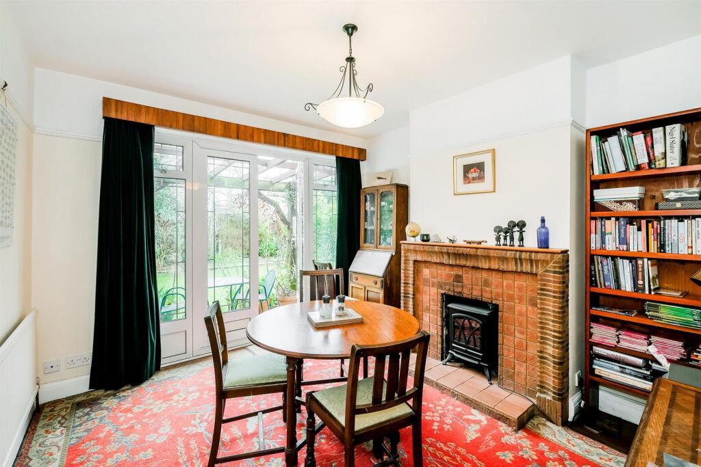 36 Manor Way-31_web.jpg