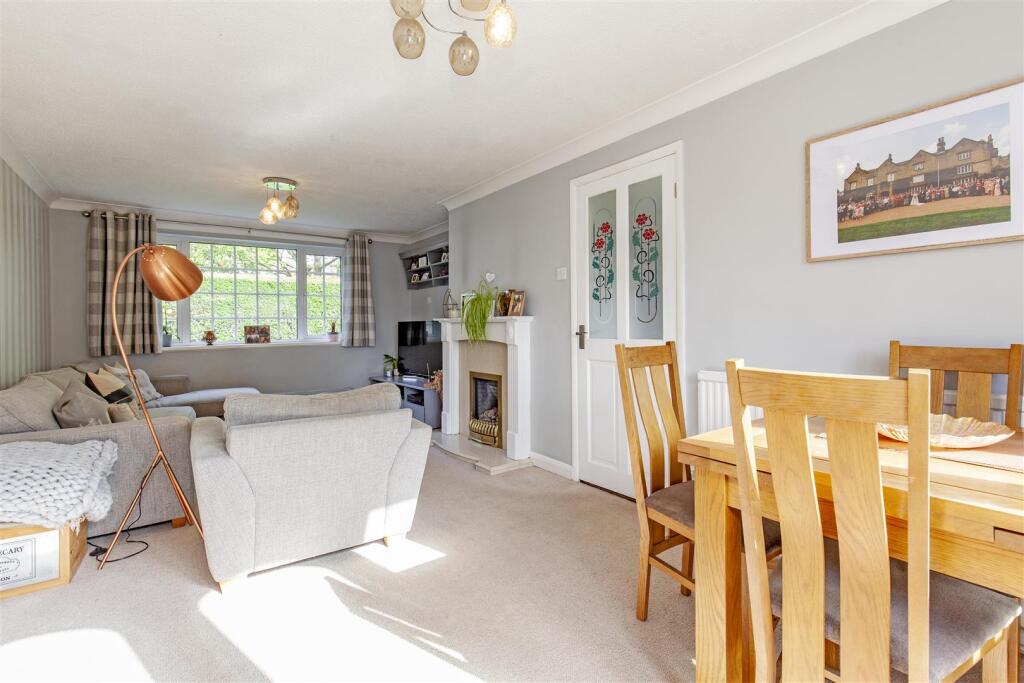 Reception Room-3.jpg