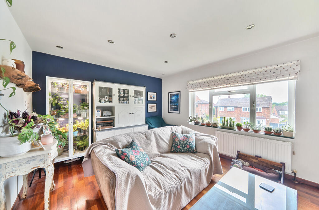 1304806-6-684aa0c...