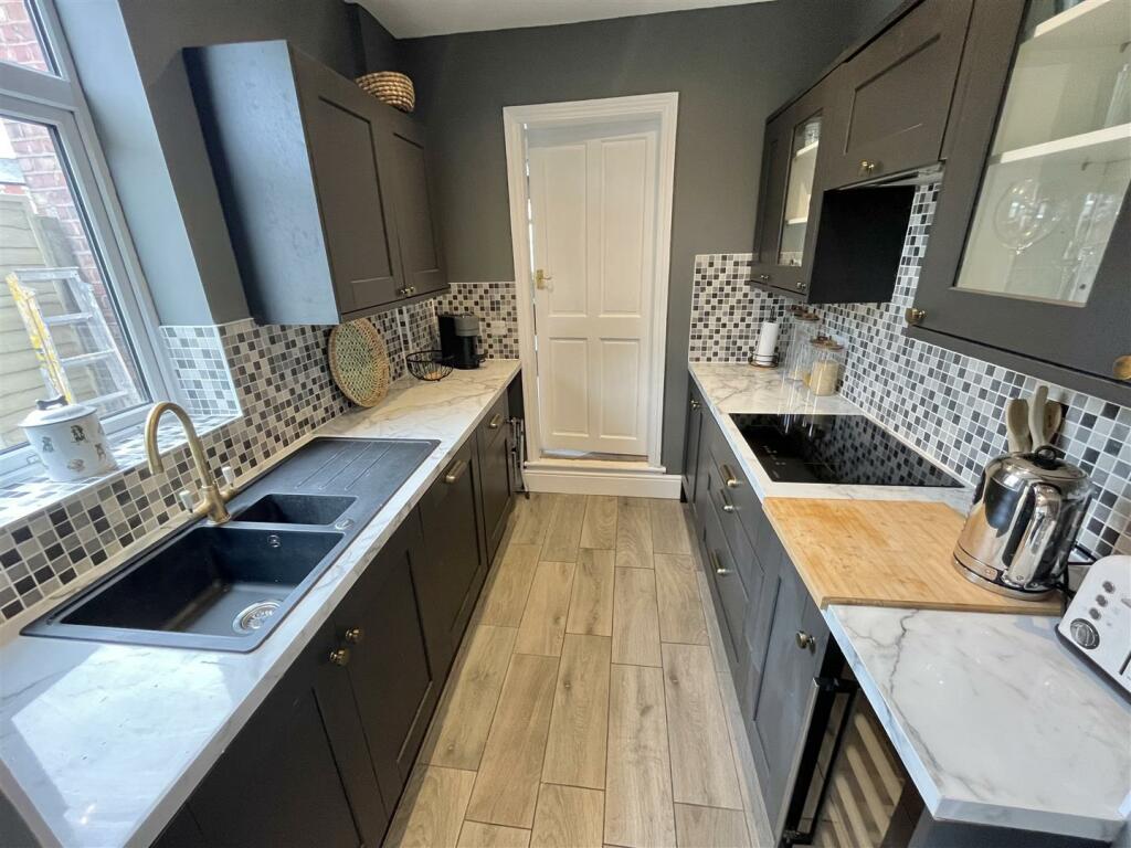 Kitchen Aspect 2.jpg