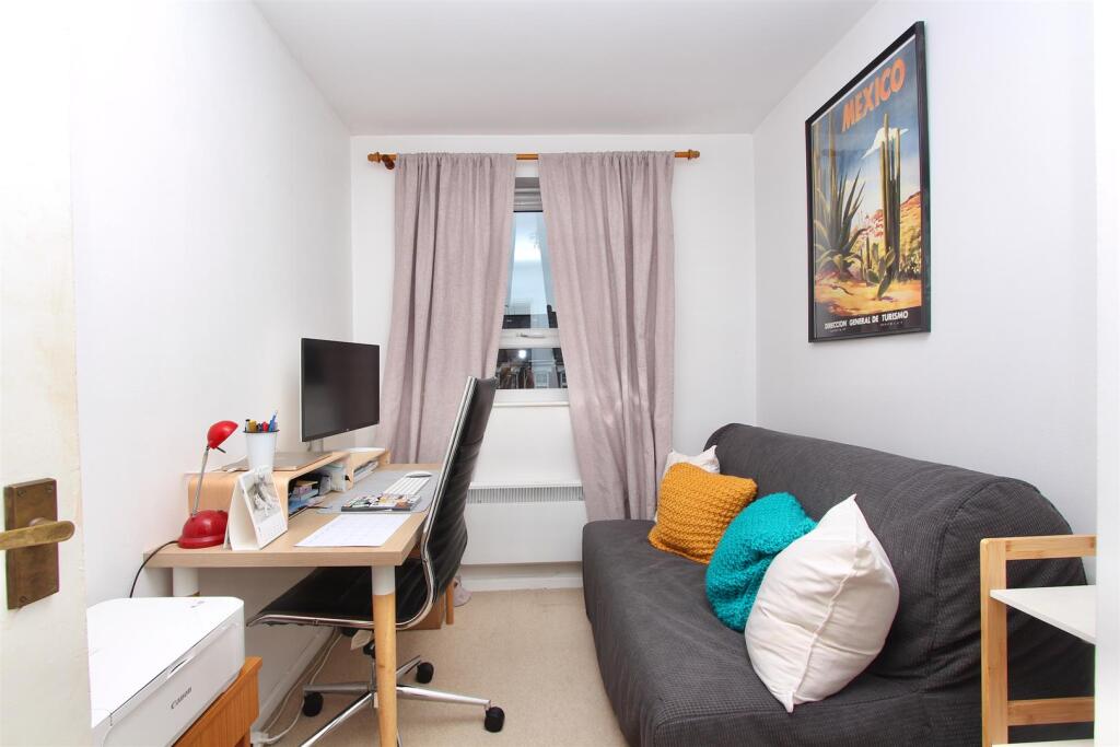 Lampard Grove, N16