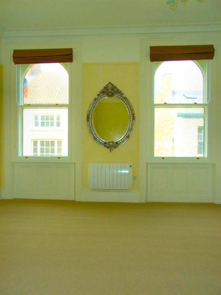 27A Yorkersgate Bedroom 1.jpg