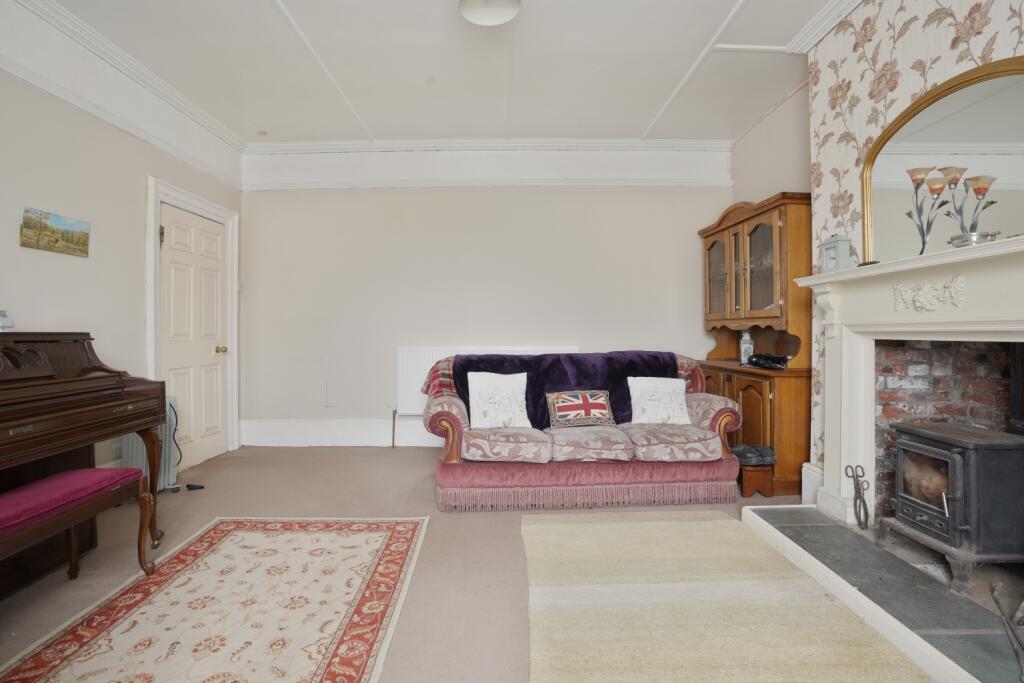 EweMove Estate Agent Scunthorpe South - Living Roo