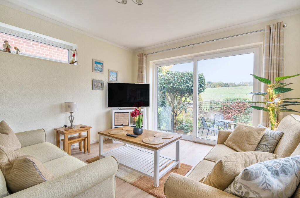 1375198-9-6903932...