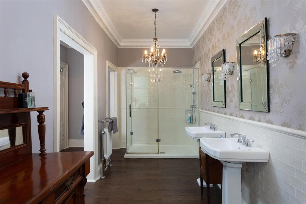 Garforth House-25 Bathroom.jpg