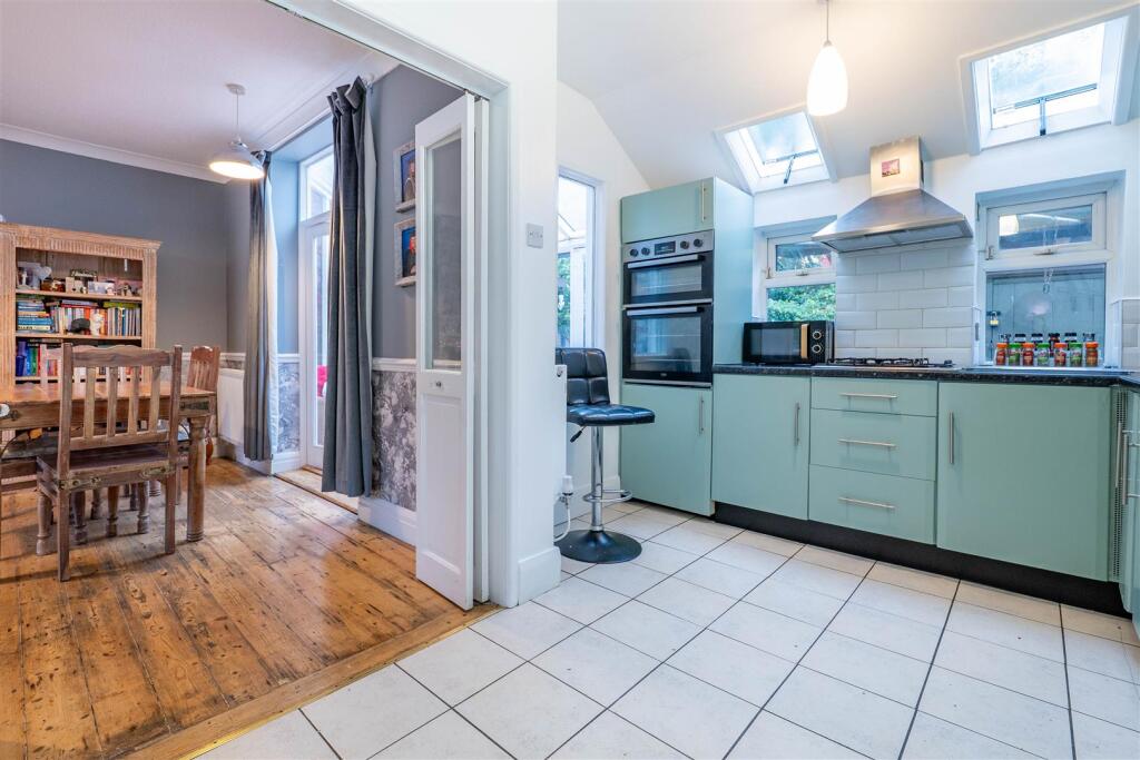 Kitchen/Breakfast Room