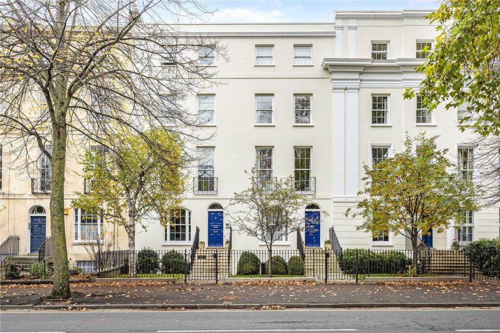 London Road, Cheltenham, Gloucestershire, GL52