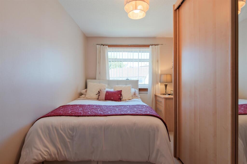 032-11 Whiteshaw Avenue, Carluke, ML8 5DF.jpg