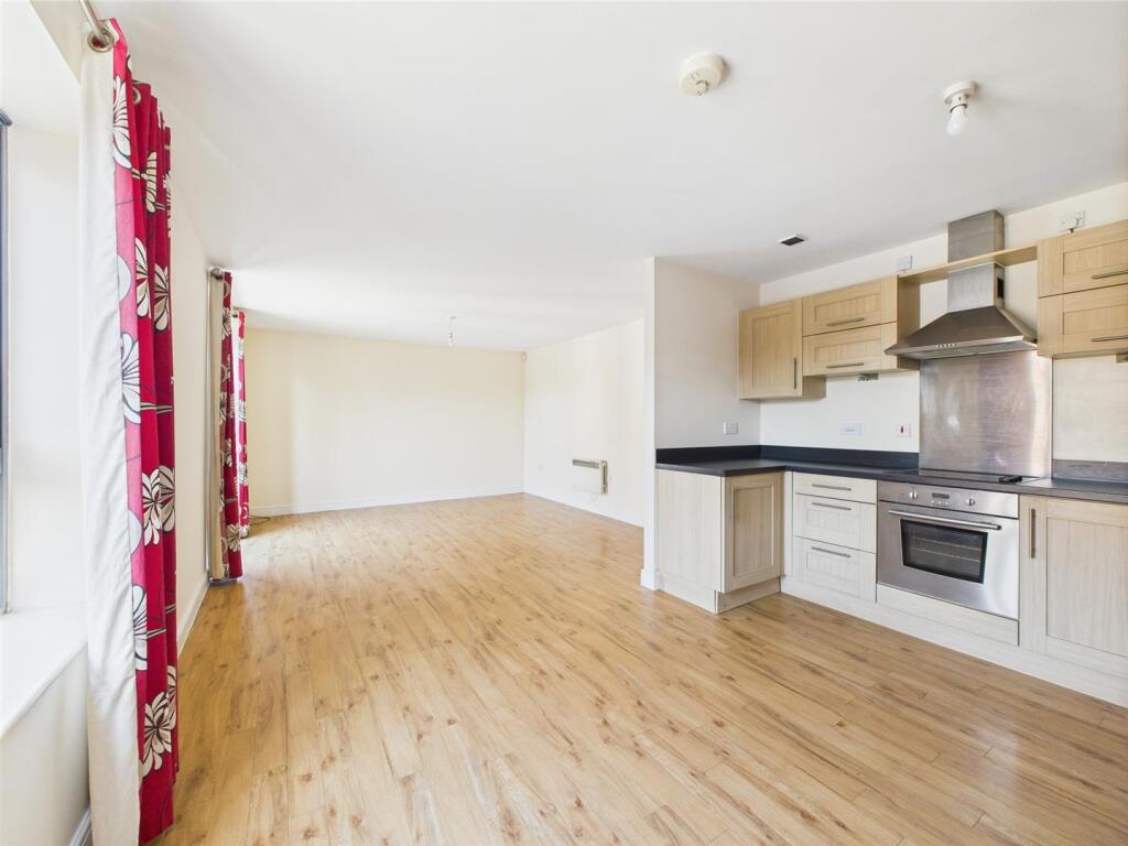 Open Plan Lounge/Dining/Kitchen