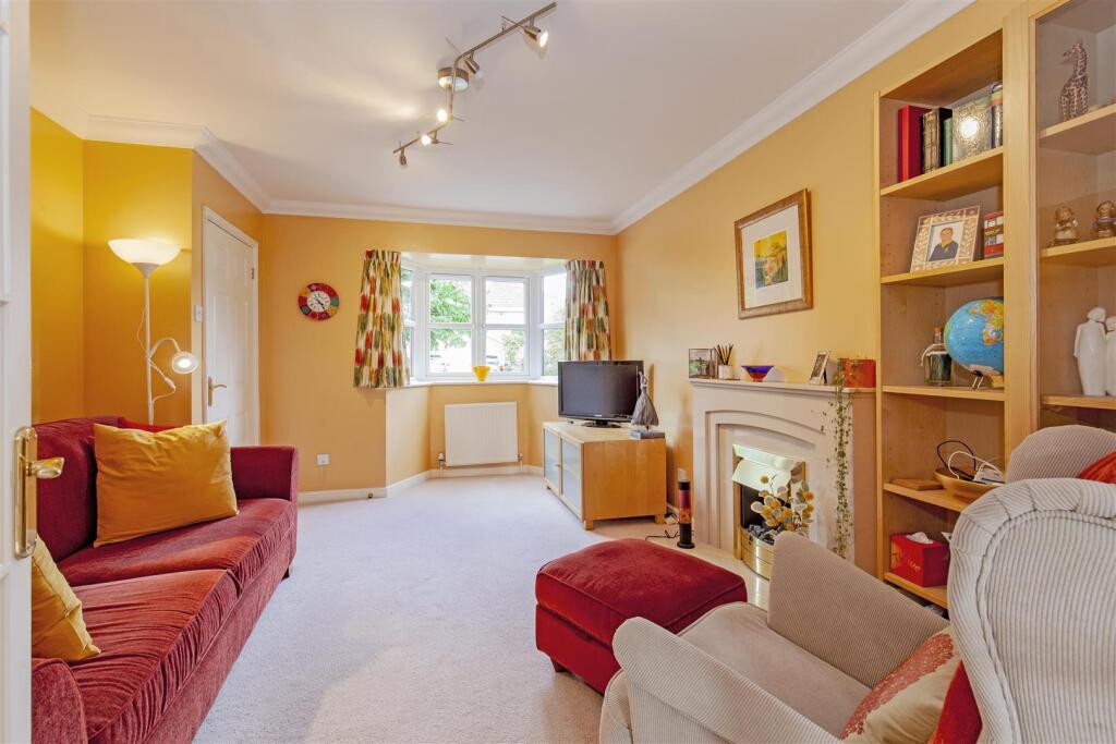 Reception Room-1.jpg