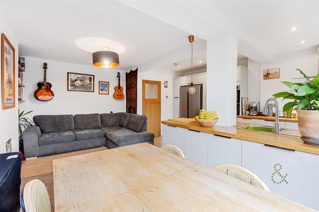 Fairwater Grove East, Llandaff, HernCrabtree (18).