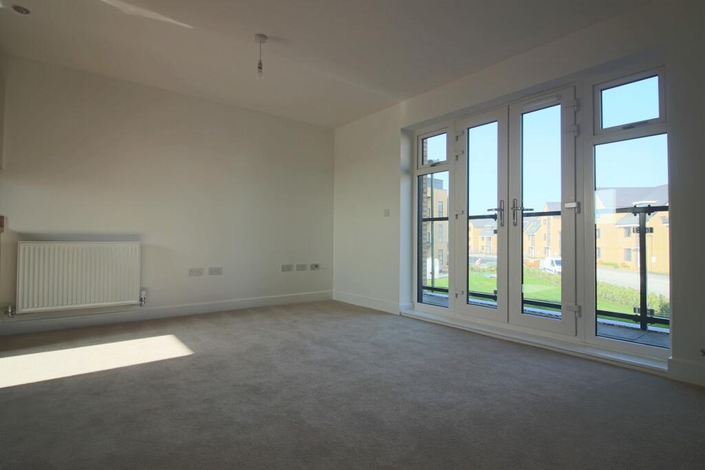 85 Cashmere Living r