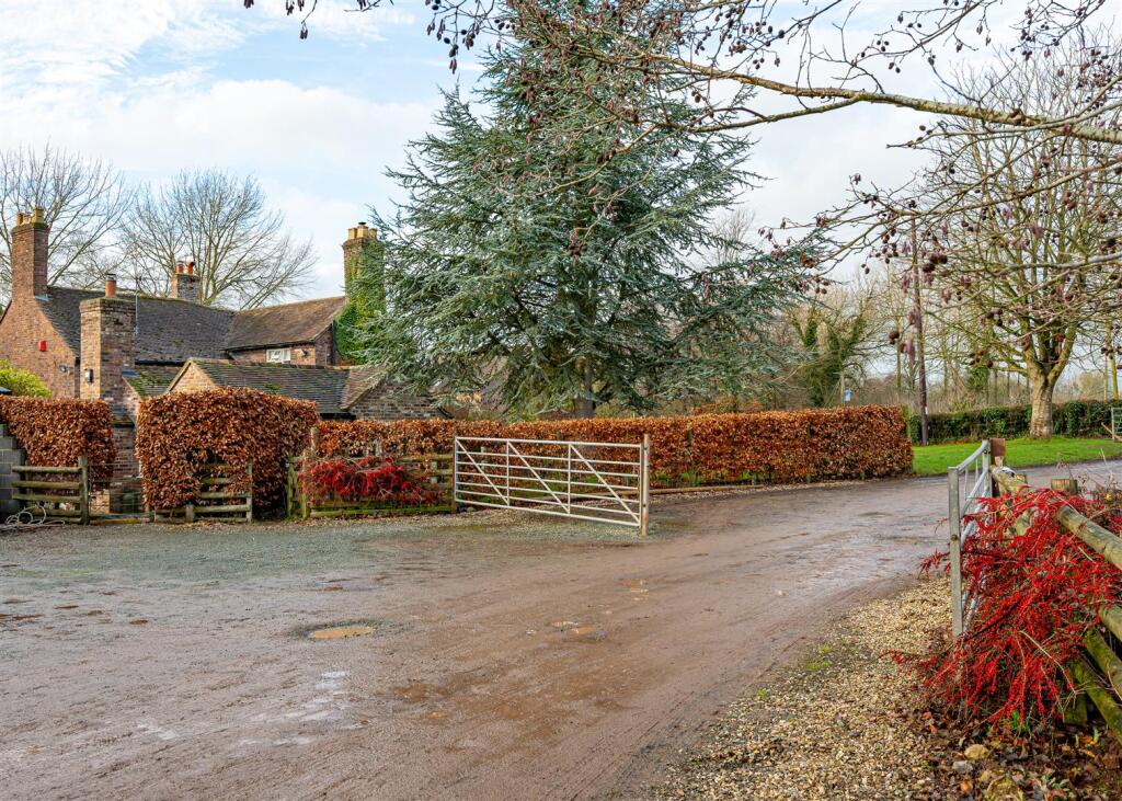 Harpsford Mill Farm-externals-07.jpg