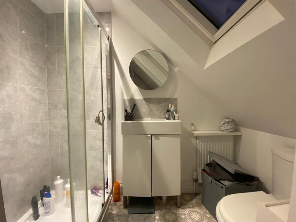 En Suite: