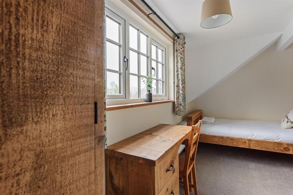 72 Westgate Pickering-02.jpg