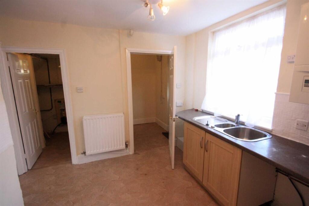 Austin Avenue - Kitchen