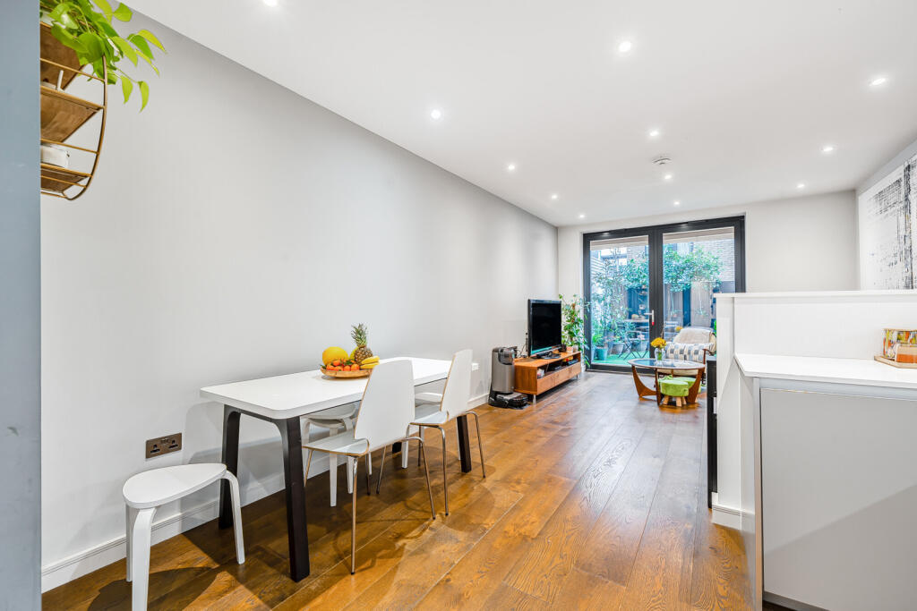 Reception/Kitchen