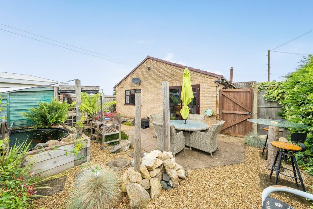 REAR OF THE PROPERTY.jpg